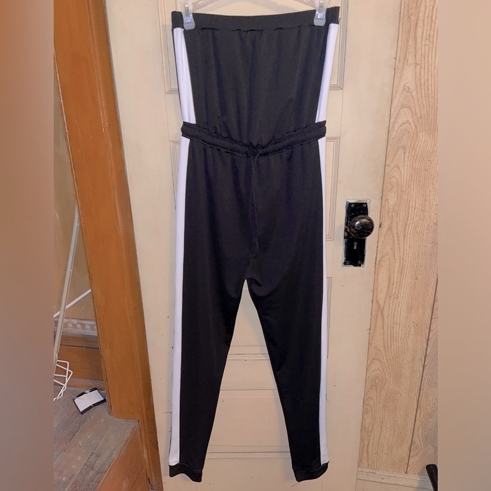 *NWOT Capella Tube Top Stretch Band Waist Jogger Jumpsuit Size Medium
